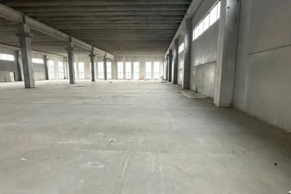 Ambient biznesi me qera 4+1 ne Durres - 7,250 Euro