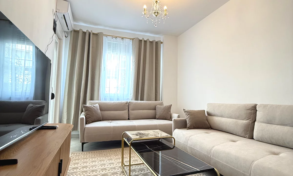 Shtepi me qera Apartament ne Tirane, 2+1, Mobilimi E mobiluar, Pagesa 70,000  Leke.