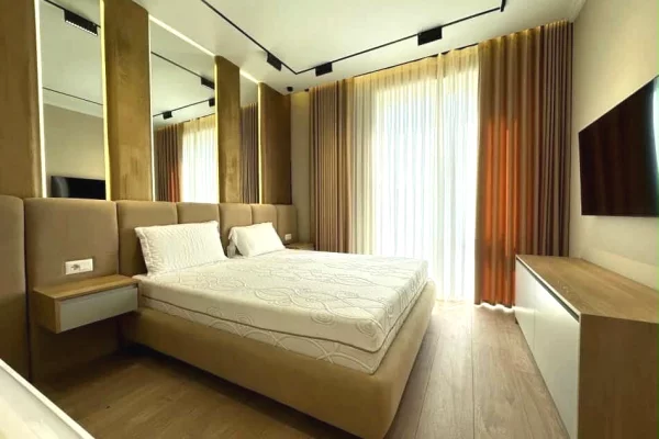 Shtepi me qera Apartament ne Tirane, 3+1, Mobilimi E mobiluar, Pagesa 2,000  Euro.