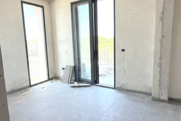 Shtepi ne shitje Apartament ne Durres, 1+1, Mobilimi Bosh, pa mobiluar, Pagesa 138,600  Euro.