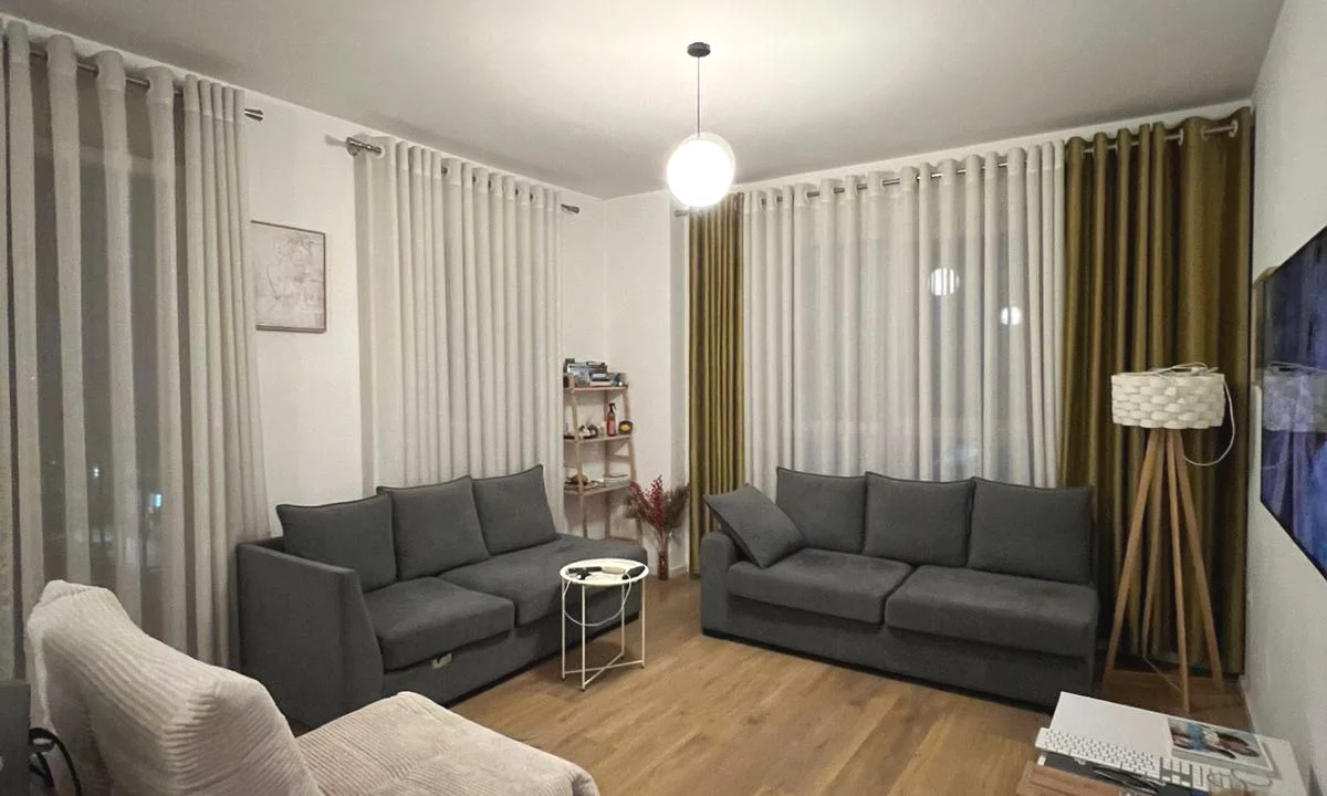 Shtepi me qera Apartament ne Tirane, 2+1, Mobilimi E mobiluar, Pagesa 90,000  Leke.