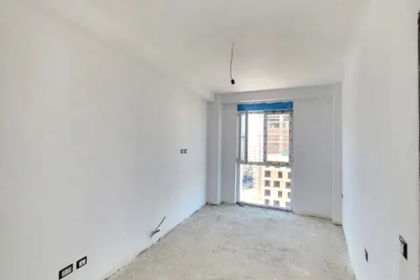 Shtepi ne shitje Apartament ne Tirane, 1+1, Mobilimi Bosh, pa mobiluar, Pagesa 130,000  Euro.