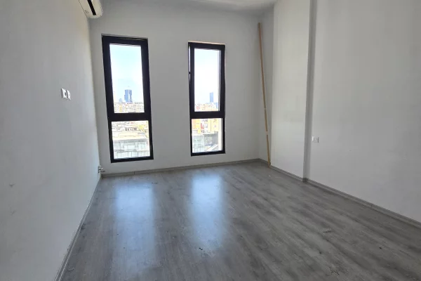Ambient zyre me qira te Square 21 
