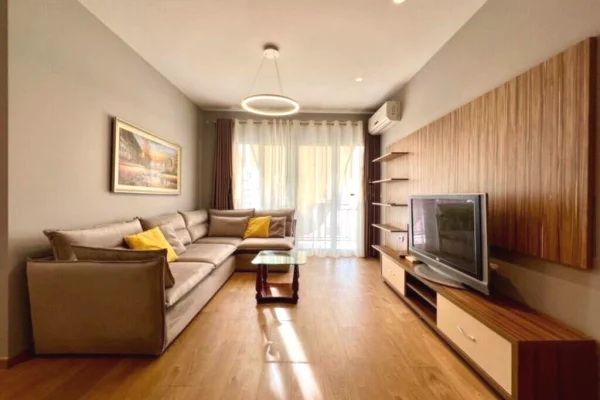 House for Rent Apartment in Tirana, 2+1, Furniture Furnished, Payment 75,000  Leke.