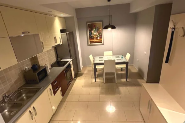 Apartament me qira 2+1 Komuna Parisit 