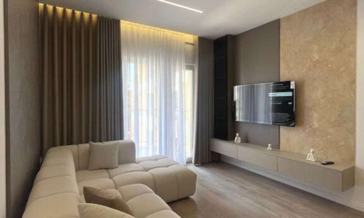 House for Rent Apartment in Tirana, 2+1, Furniture Furnished, Payment 90,000  Leke.