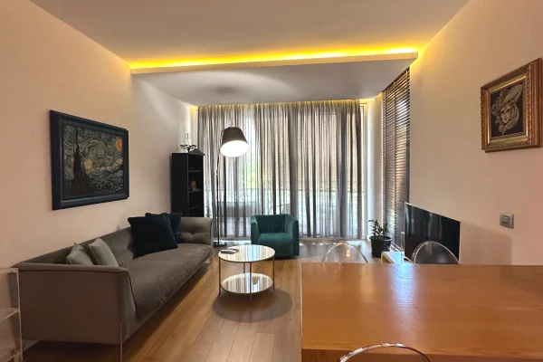 Shtepi me qera Apartament ne Tirane, 2+1, Mobilimi E mobiluar, Pagesa 900  Euro.