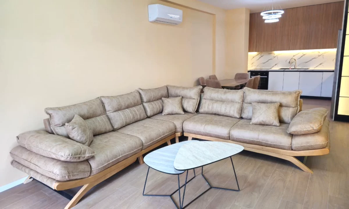 Shtepi me qera Apartament ne Tirane, 2+1, Mobilimi E mobiluar, Pagesa 1,200  Euro.