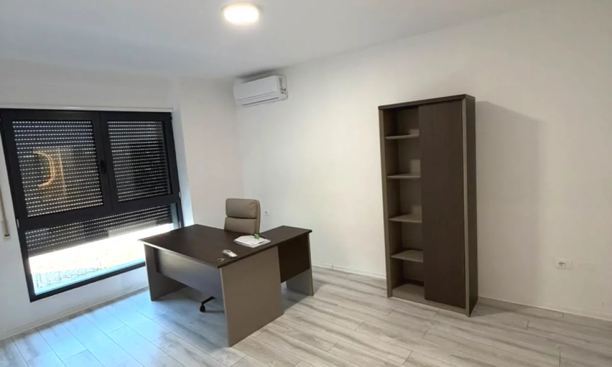 Ambient zyre me qira Bulevardi Ri 