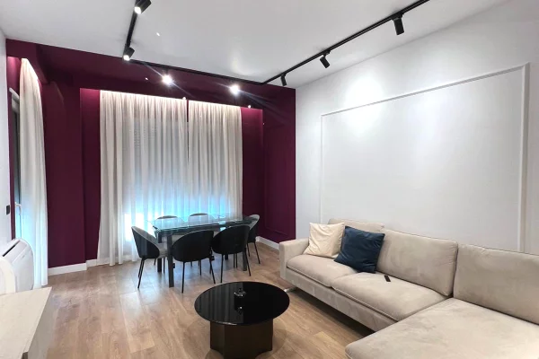 Shtepi me qera Apartament ne Tirane, 2+1, Mobilimi E mobiluar, Pagesa 100,000  Leke.