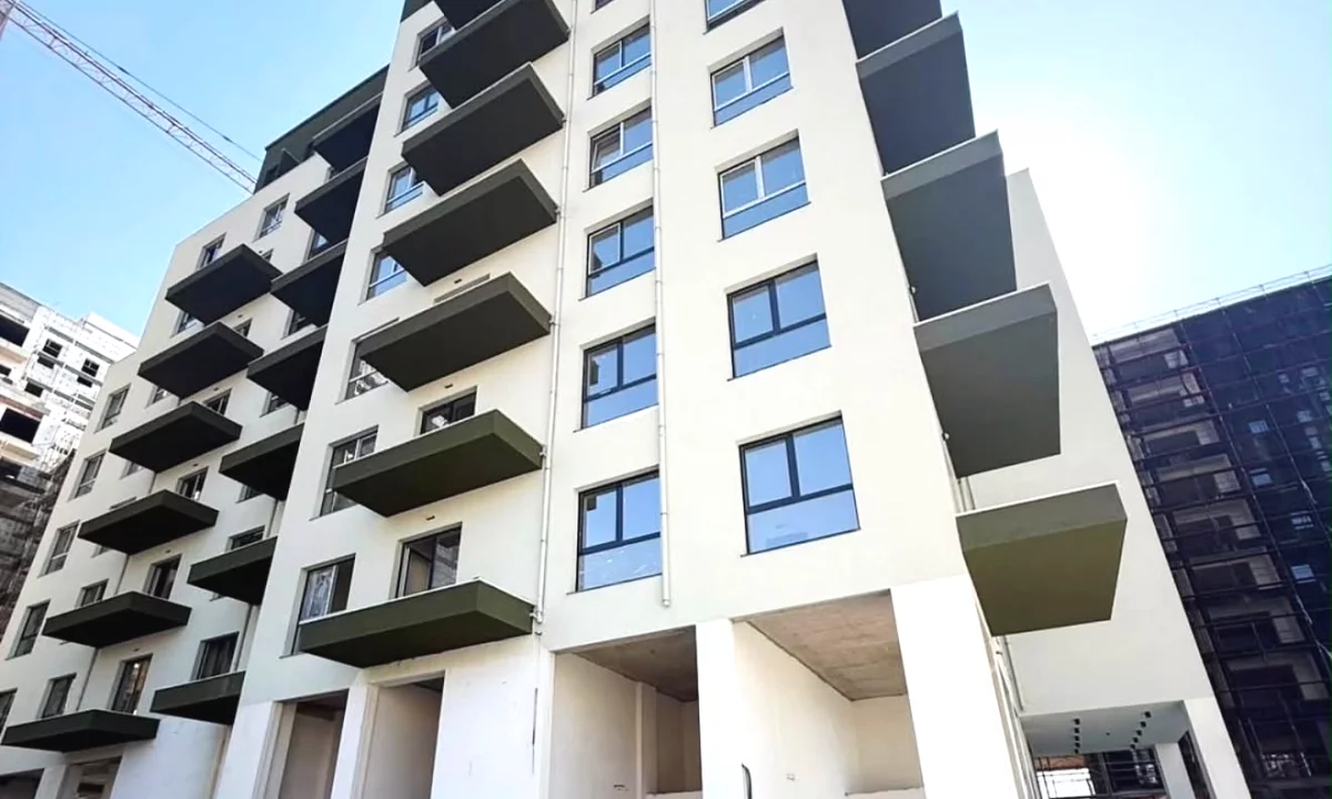 Shtepi ne shitje Apartament ne Tirane, 1+1, Mobilimi Bosh, pa mobiluar, Pagesa 140,000  Euro.