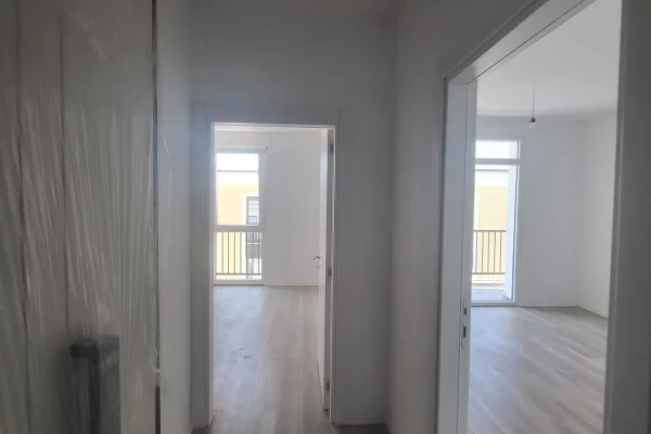 Shtepi ne shitje Apartament ne Tirane, 1+1, Mobilimi Bosh, pa mobiluar, Pagesa 104,784  Euro.