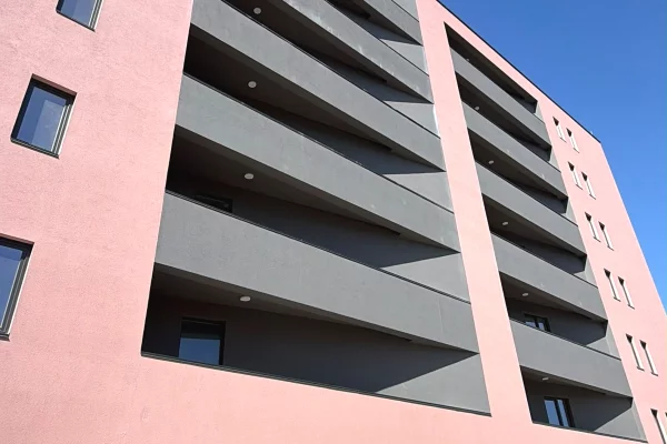 Shtepi ne shitje Apartament ne Tirane, 2+1, Mobilimi Bosh, pa mobiluar, Pagesa 135,000  Euro.