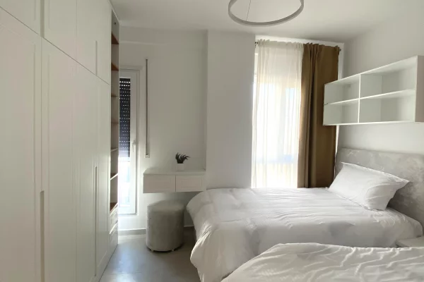 Shtepi me qera Apartament ne Tirane, 2+1, Mobilimi E mobiluar, Pagesa 85,000  Leke.