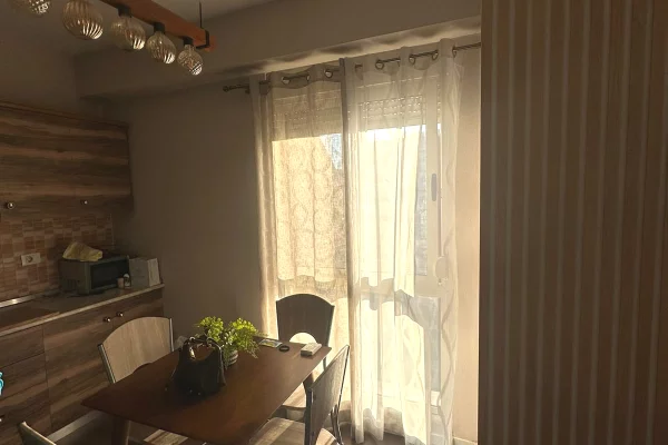Shtepi me qera Apartament ne Tirane, 1+1, Mobilimi E mobiluar, Pagesa 75,000  Leke.