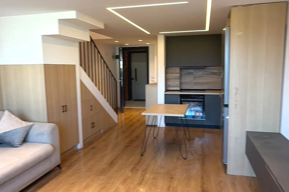 Shtepi ne shitje Apartament ne Tirane, 2+1, Mobilimi E mobiluar, Pagesa 170,000  Euro.