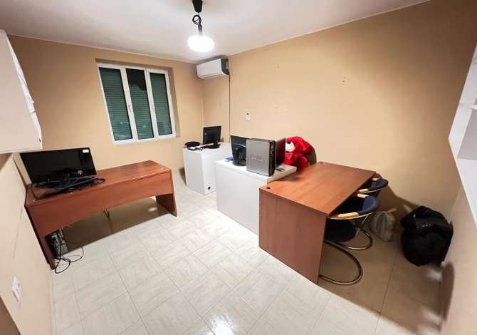 Ambient biznesi me qera 3+1 ne Tirane - 450 Euro