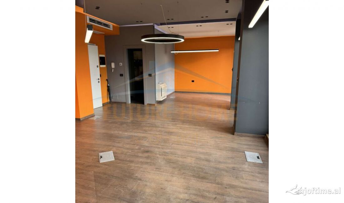 Qera Ambient Biznesi, Qender