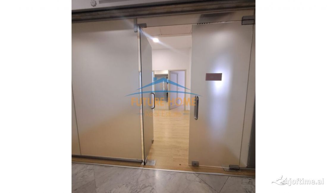 Qera Ambient ne Qender Zyra, 1520Euro