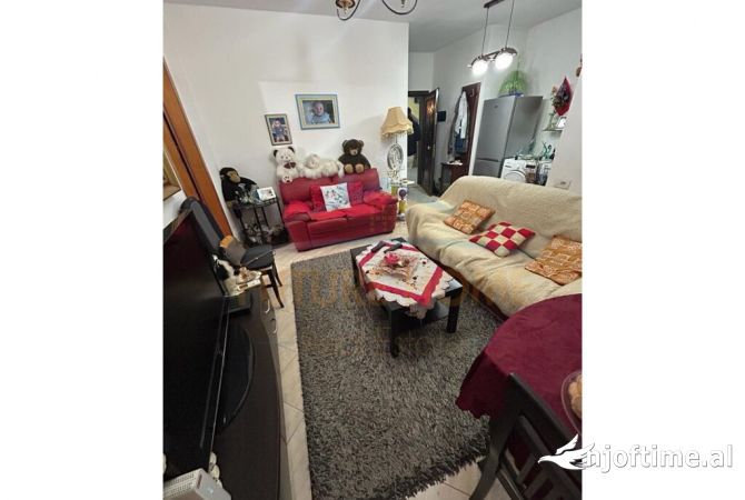 Qera te Restorant Fresku , 300€