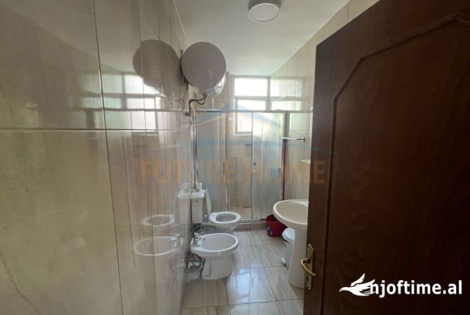 Shtepi me qera Apartament ne Tirane, 2+1, Mobilimi E mobiluar, Pagesa 550  Euro.