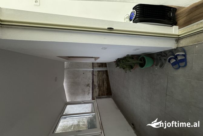 Appartamento in vendita a Tirana 1+1, Arredato