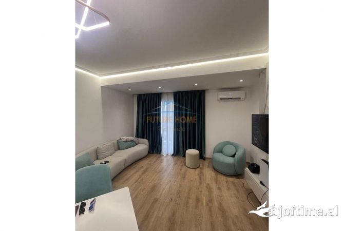 Shitet 1+1, Farmacia10 ; 160.000€