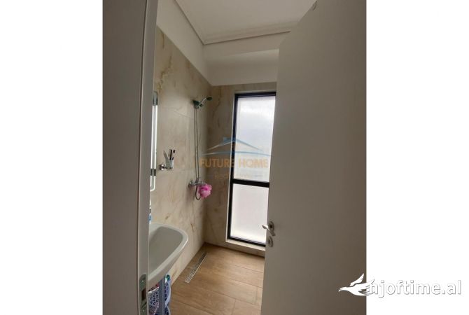 Appartamento in vendita a Tirana 1+1, Arredato