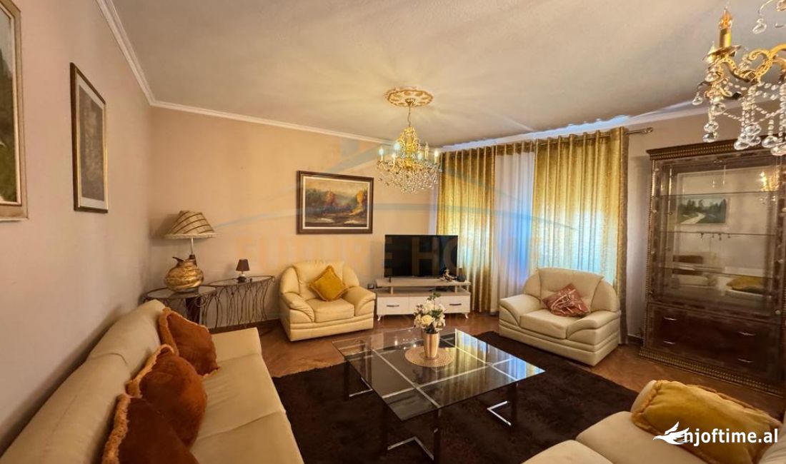 Shtepi me qera Apartament ne Tirane, 2+1, Mobilimi E mobiluar, Pagesa 900  Euro.