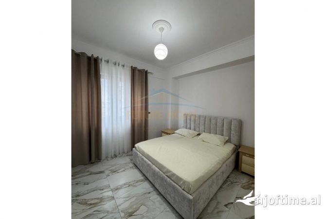 Appartamento in vendita a Tirana 2+1, Arredato