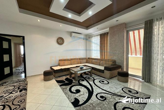 Appartamento in vendita a Tirana 2+1, Arredato