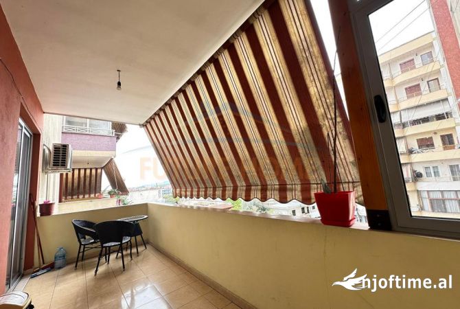 Appartamento in vendita a Tirana 2+1, Arredato