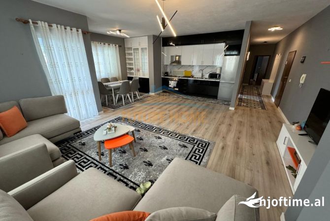 Shtepi me qera Apartament ne Tirane, 2+1, Mobilimi E mobiluar, Pagesa 800  Euro.