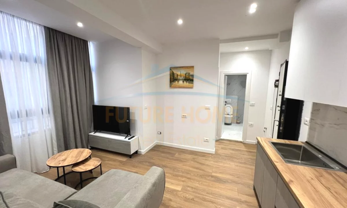 Appartamento in vendita a Tirana 1+1, Arredato