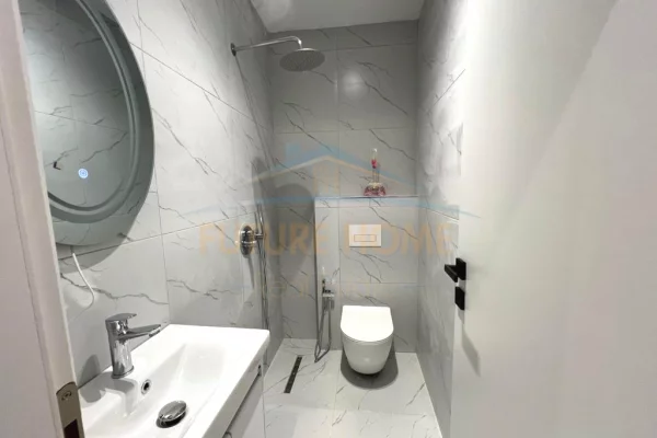 Appartamento in vendita a Tirana 1+1, Arredato