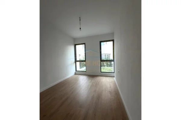 Shtepi me qera Apartament ne Tirane, 2+1, Mobilimi Bosh, pa mobiluar, Pagesa 1,200  Euro.