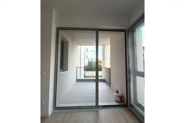Shtepi me qera Apartament ne Tirane, 2+1, Mobilimi Bosh, pa mobiluar, Pagesa 1,200  Euro.