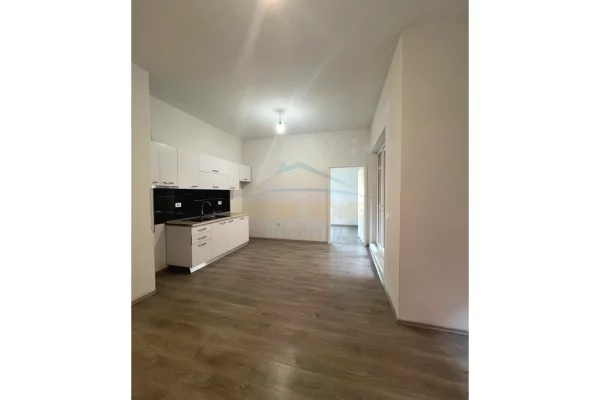 Appartamento in vendita a Tirana 1+1, Vuoto