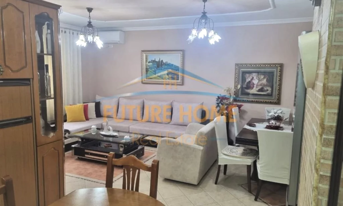 Shtepi me qera Apartament ne Tirane, 2+1, Mobilimi E mobiluar, Pagesa 750  Euro.