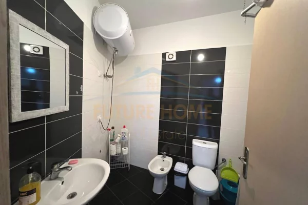 Shtepi me qera Apartament ne Tirane, 1+1, Mobilimi E mobiluar, Pagesa 500  Euro.