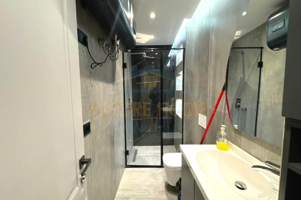 Shtepi ne shitje Apartament ne Tirane, 1+1, Mobilimi E mobiluar, Pagesa 170,000  Euro.