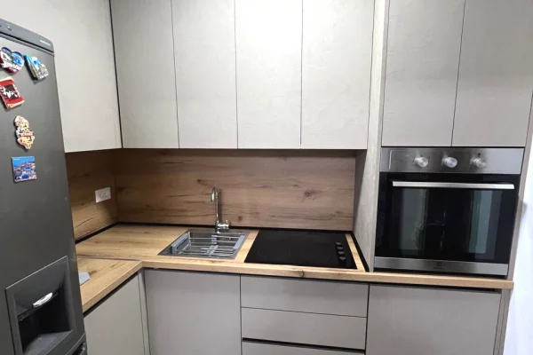 Shtepi ne shitje Apartament ne Tirane, 1+1, Mobilimi E mobiluar, Pagesa 79,000  Euro.