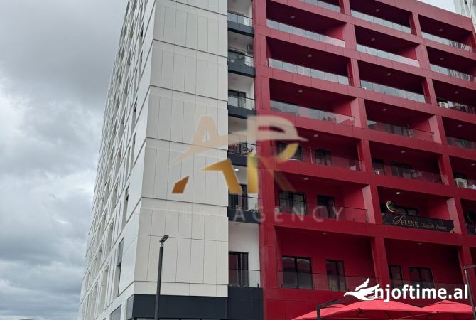 Ambiente Commerciale in Affitto 3+1 a Tirana - 800 Euro