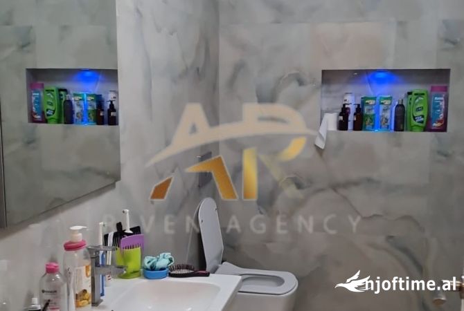 Jepet me qera ambjent biznesi tek Qytet Studenti