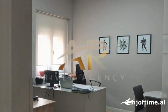 Jepet me qera ambjent biznesi ne Bllok