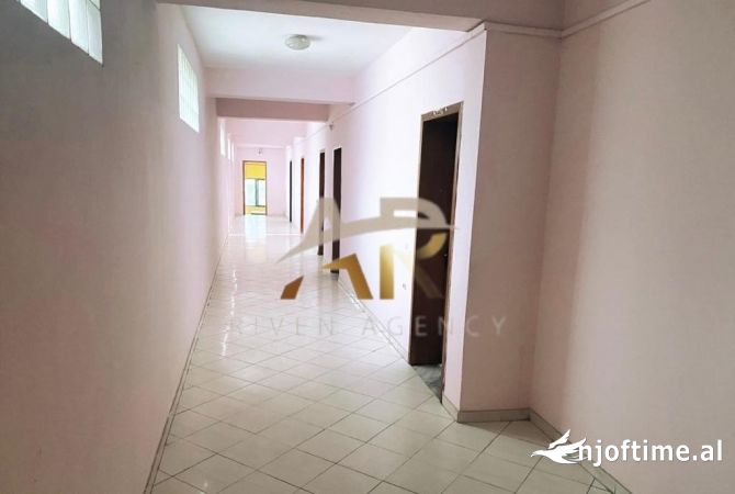 Business Property in Sale 3+1 in Tirana - 1,400,000 Euro