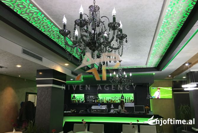 Ambiente Commerciale in Affitto 2+1 a Tirana - 1,700 Euro