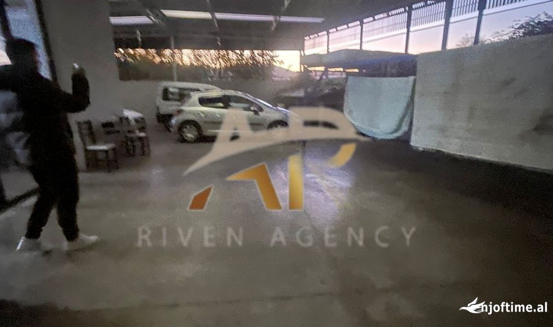 Jepet ambjent biznesi me qera 