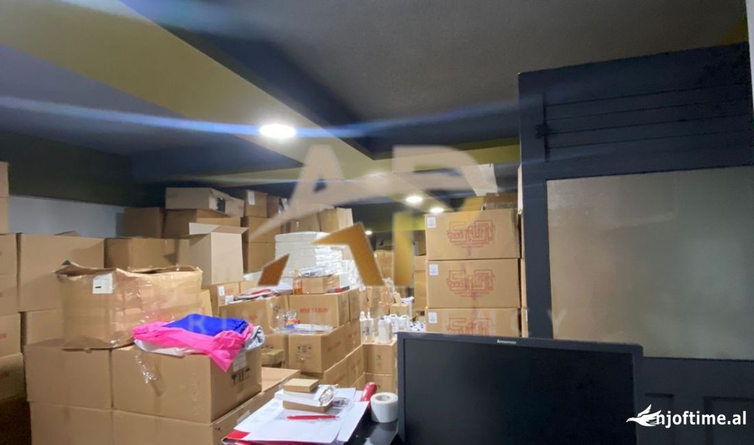 SHITET AMBJENT BIZNESI NE BLLOK