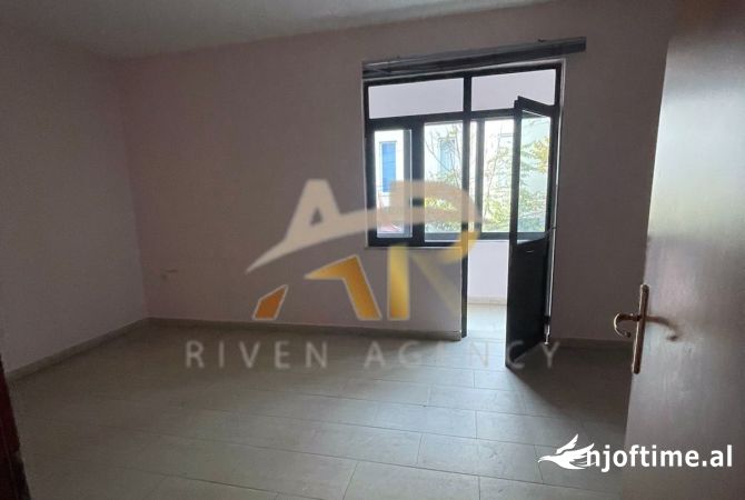 Jepet me qera ambjent biznesi te Brryli